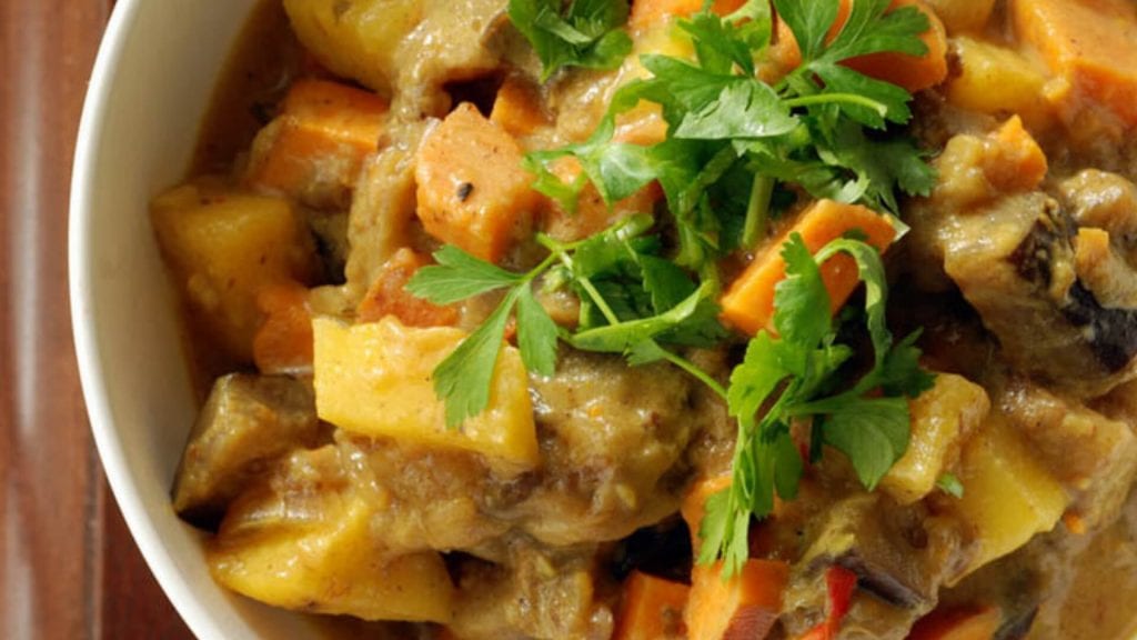 Vegetable beef curry